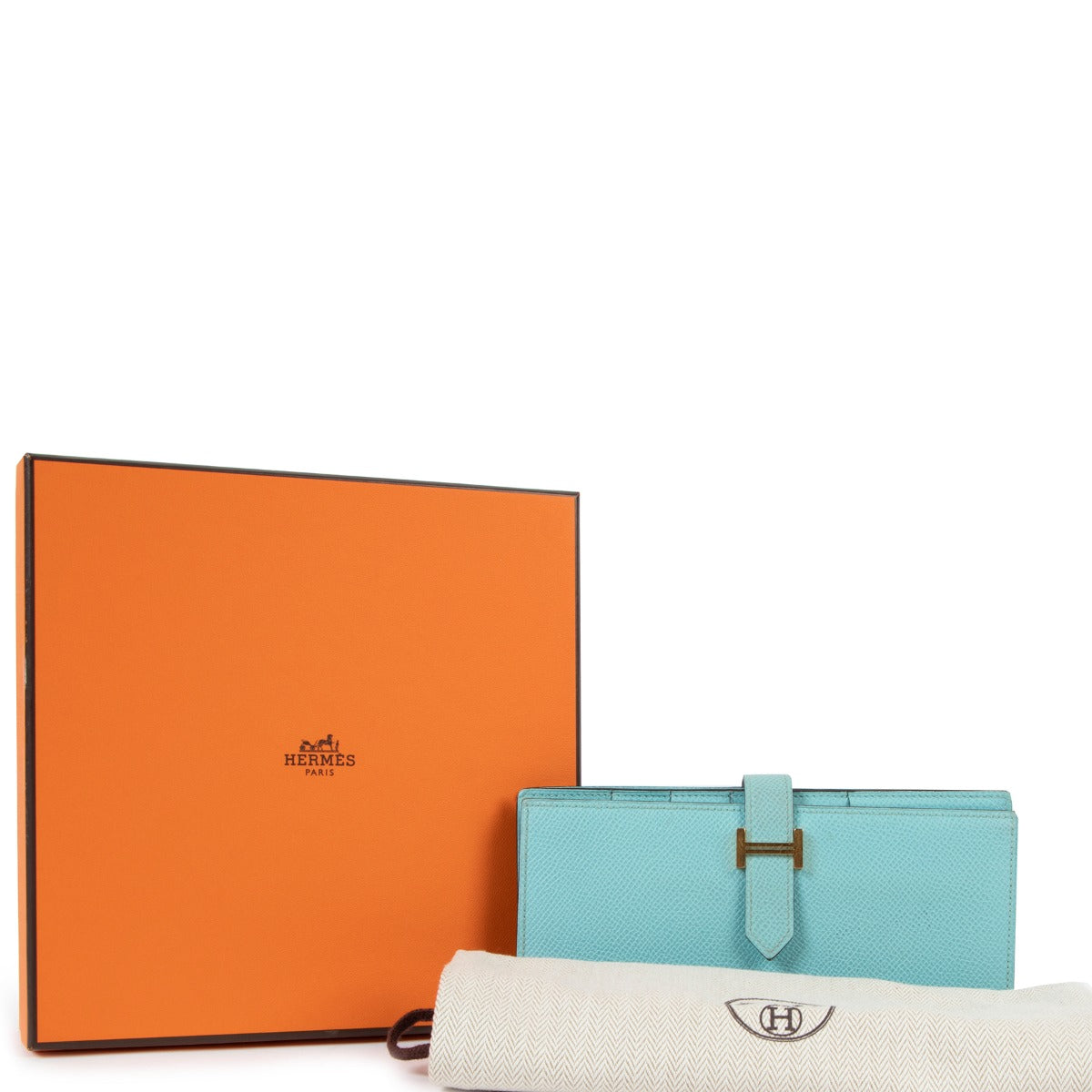 Shop safe online at Labellov in Antwerp this 100% authentic second hand Hermès Blue Atoll Epsom Bearn Wallet in good preloved condition