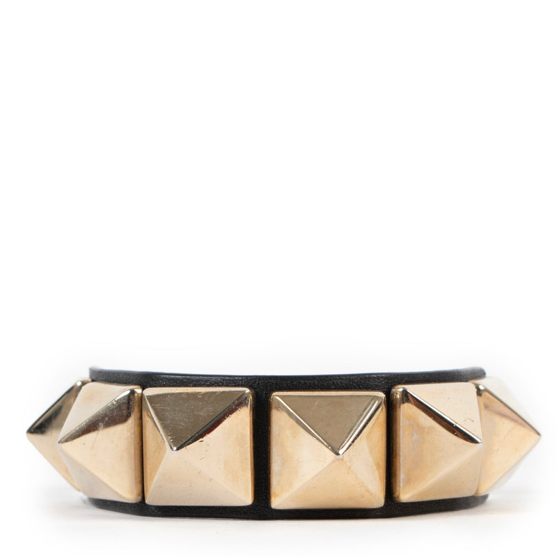 Shop safe online at Labellov in Antwerp this 100% authentic second hand Valentino Black Rockstud Bracelet