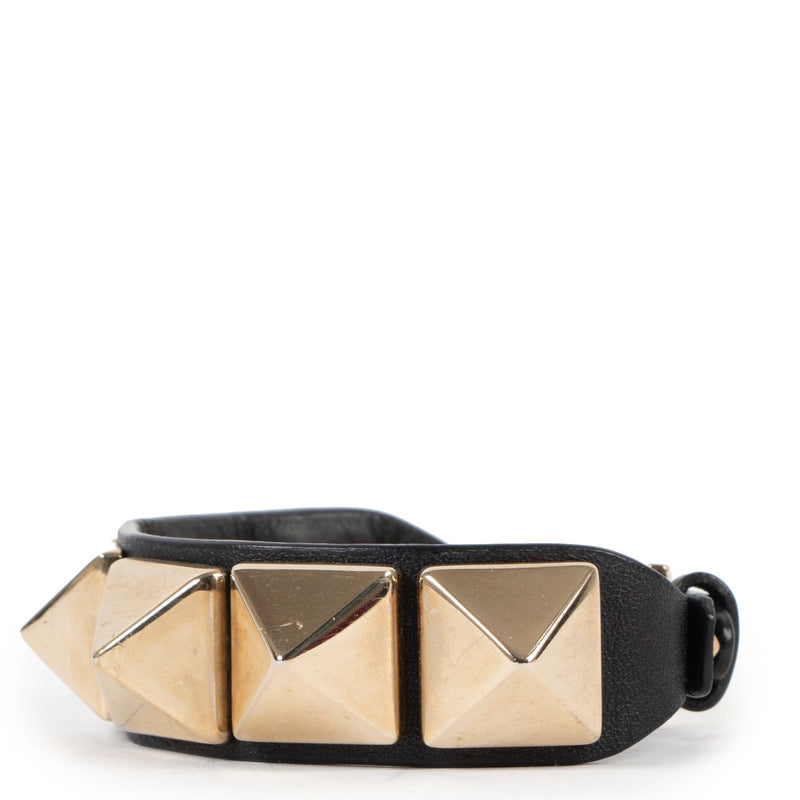 Shop safe online at Labellov in Antwerp this 100% authentic second hand Valentino Black Rockstud Bracelet