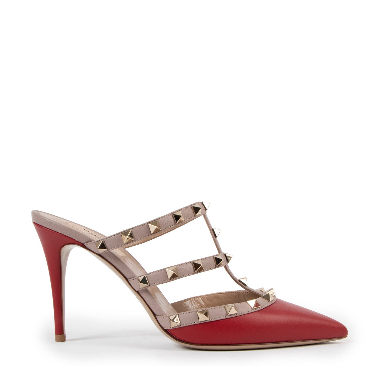 Shop safe online this 100% authentic second hand Valentino Red Rockstud Mules - size 39 at Labellov in Antwerp