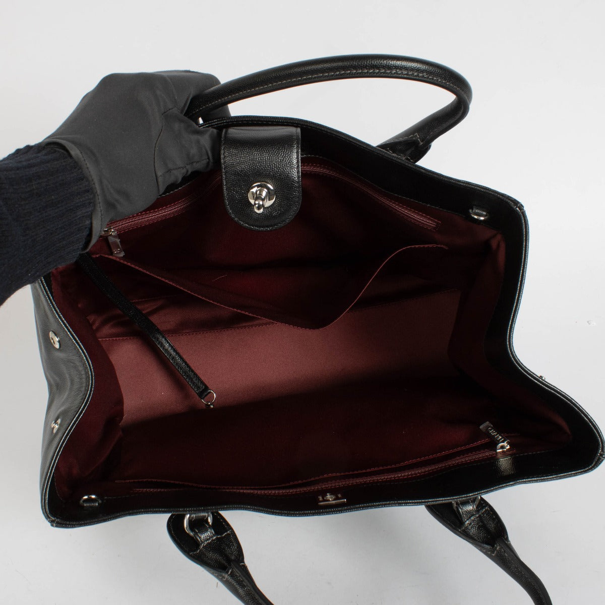 Shop this authentic Chanel Black Caviar Leather Large Shopper Tote pre-loved on Labellov.com