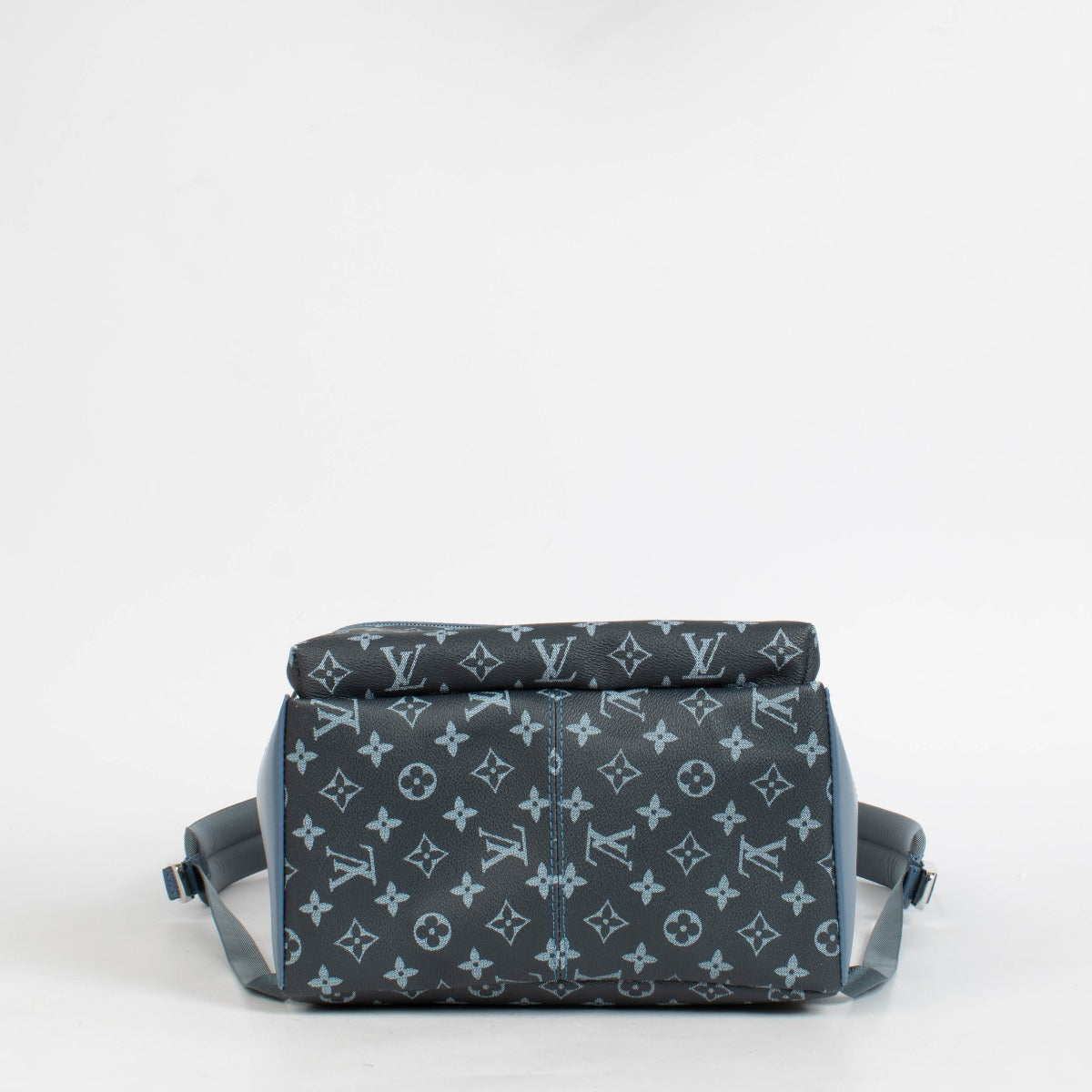 Louis Vuitton Blue Monogram Discovery Backpack PM – Labellov