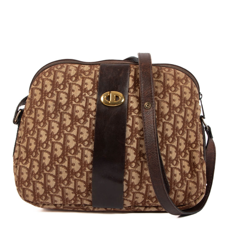 Shop 100% authentic second-hand Christian Dior Monogram Crossbody on Labellov.com
