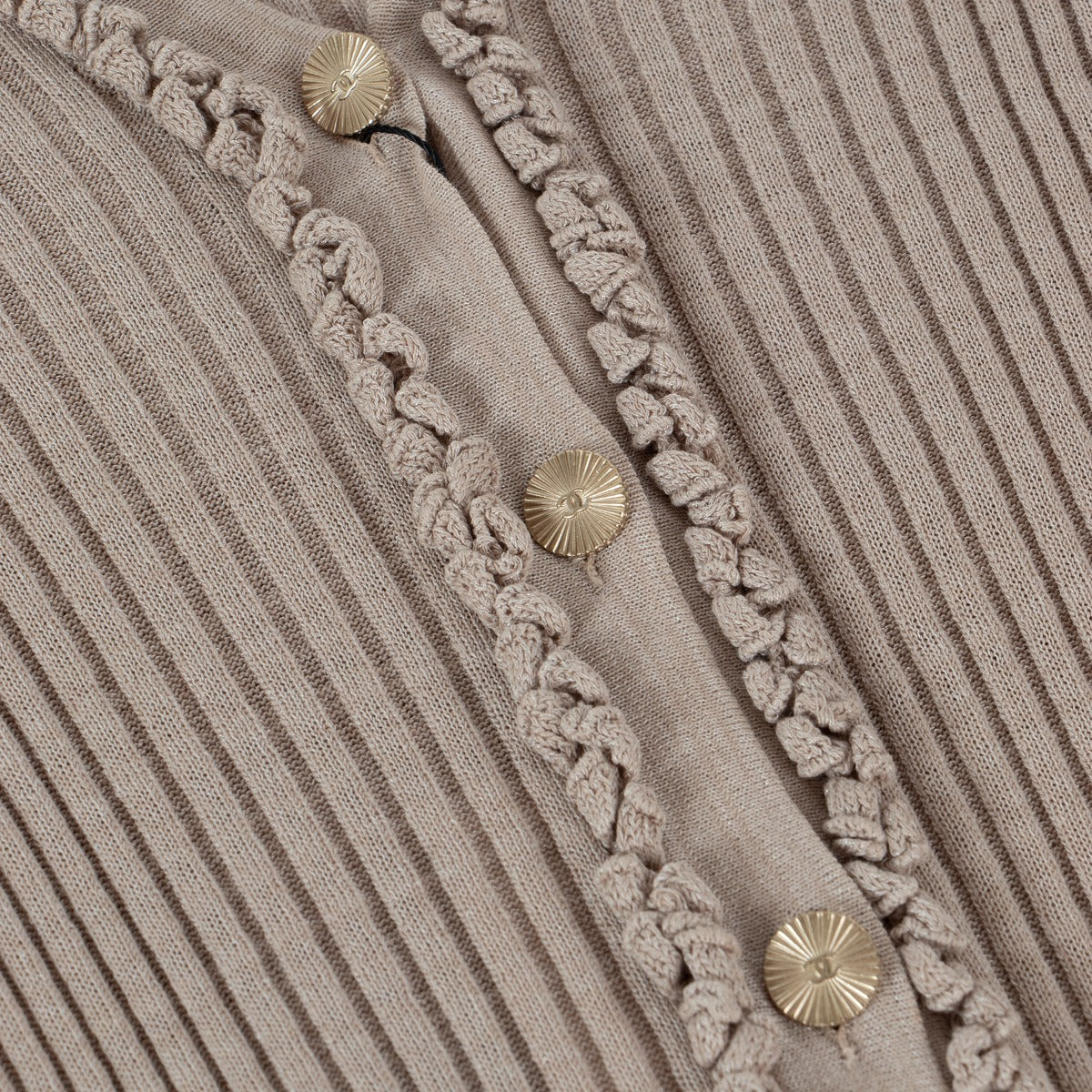 chanel 09p knitwear button detail