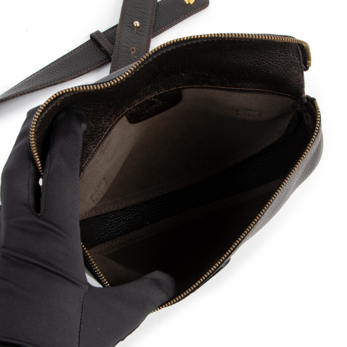 Buy online an authentic second hand Delvaux Dark Brown Musette Belt Bag in good condition at Labellov in Antwerp.