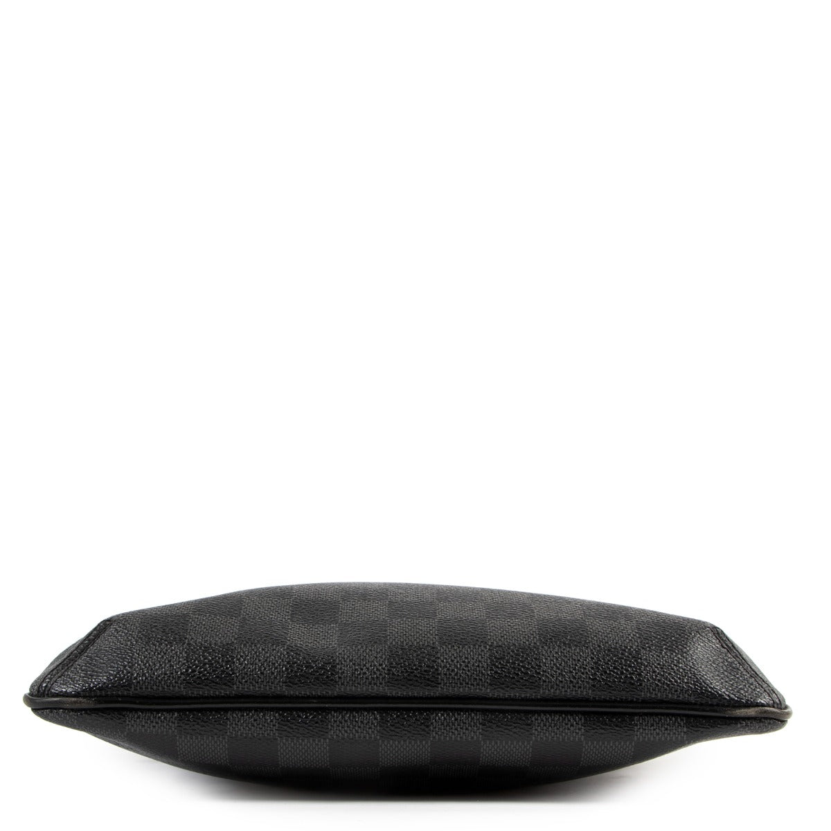 Buy online an authentic second hand Louis Vuitton Pochette Bosphore Damier Graphite in very good condition at Labellov in Antwerp.