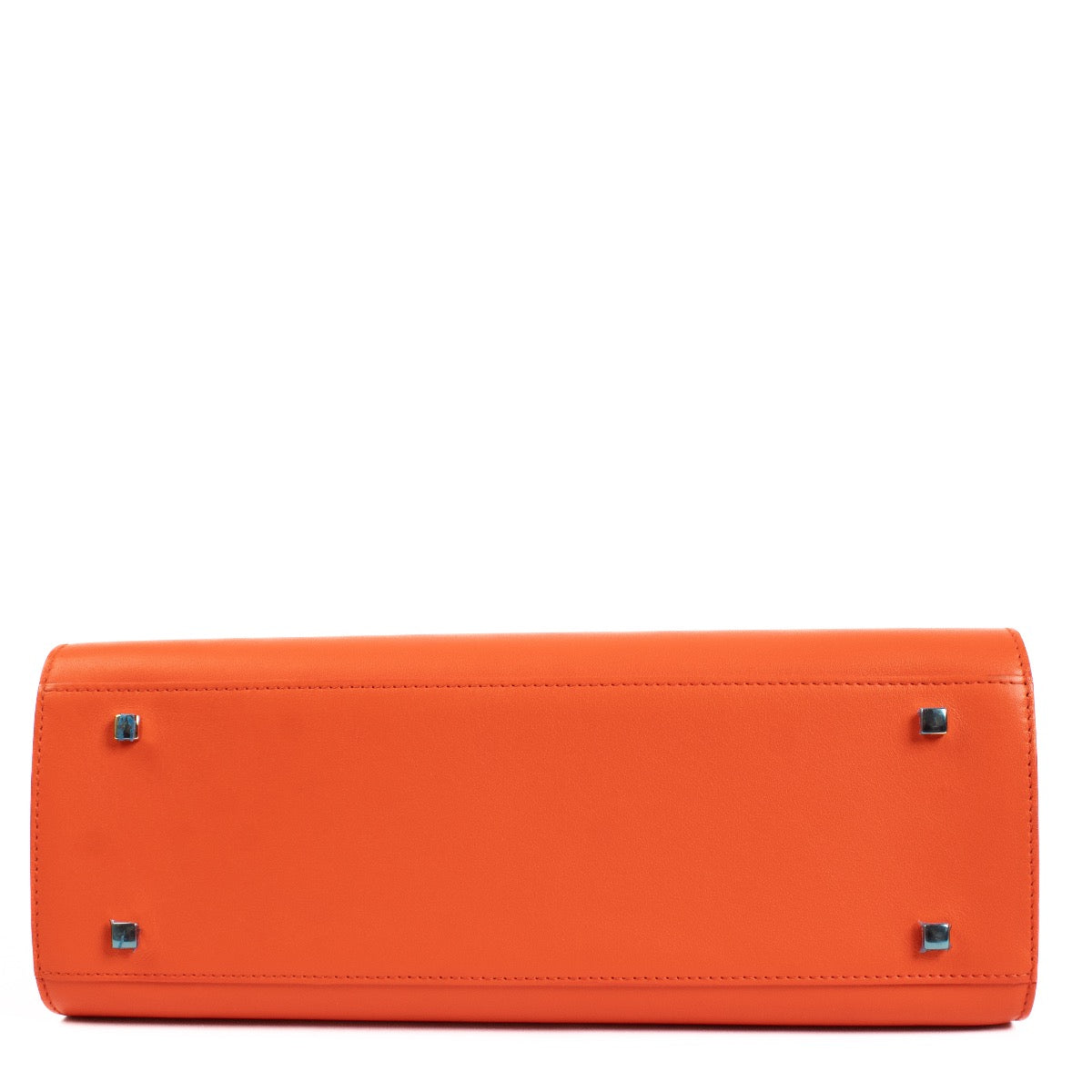 Delvaux Paprika Calf Souple Tempête GM Bag aan de beste prijs bij Labellov tweedehands luxe in Antwerpen en Knokke.