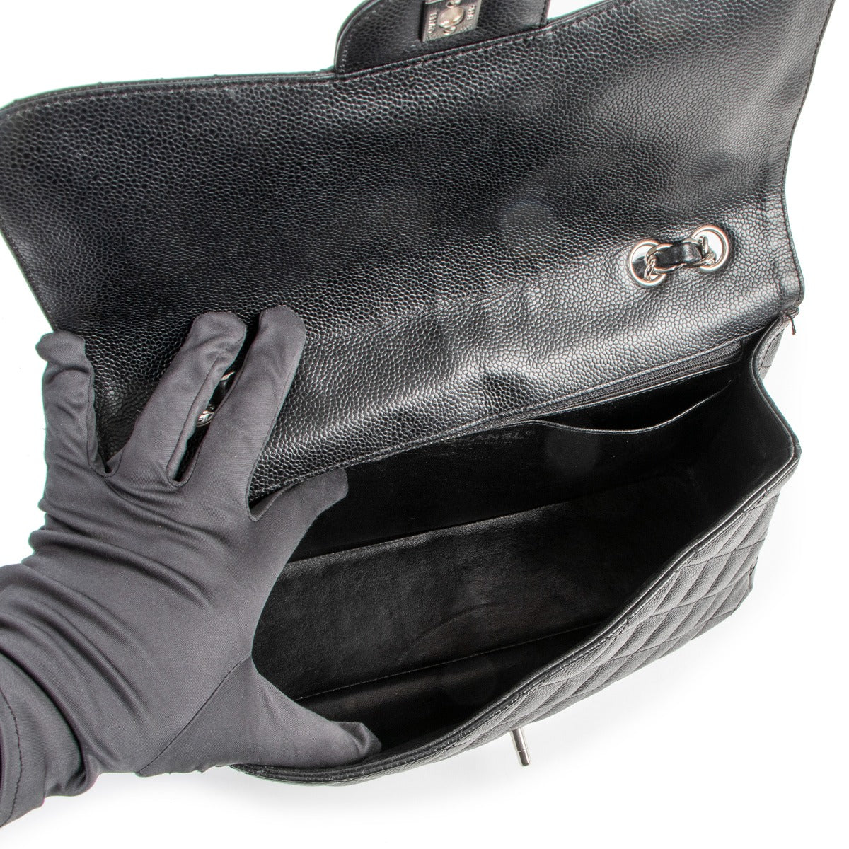 Buy online an authentic second hand Chanel Black Caviar Single Jumbo Classic Flap Bag in very good condition at Labellov in Antwerp.