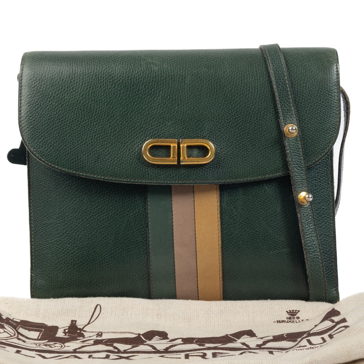 Shop 100% authentic second-hand Delvaux Green Vintage Crossbody on Labellov.com