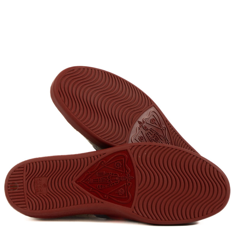 Shop safe online at Labellov in Antwerp, Brussels and Knokke this 100% authentic second hand Gucci GG Canvas Supreme Ace Sneakers
