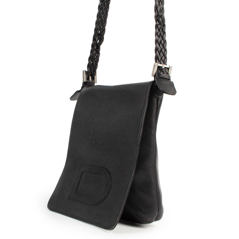 Buy online an authentic second hand Delvaux Black Louise Baudrier PM Tressé Crossbody Bag in preloved condition at Labellov in Antwerp.