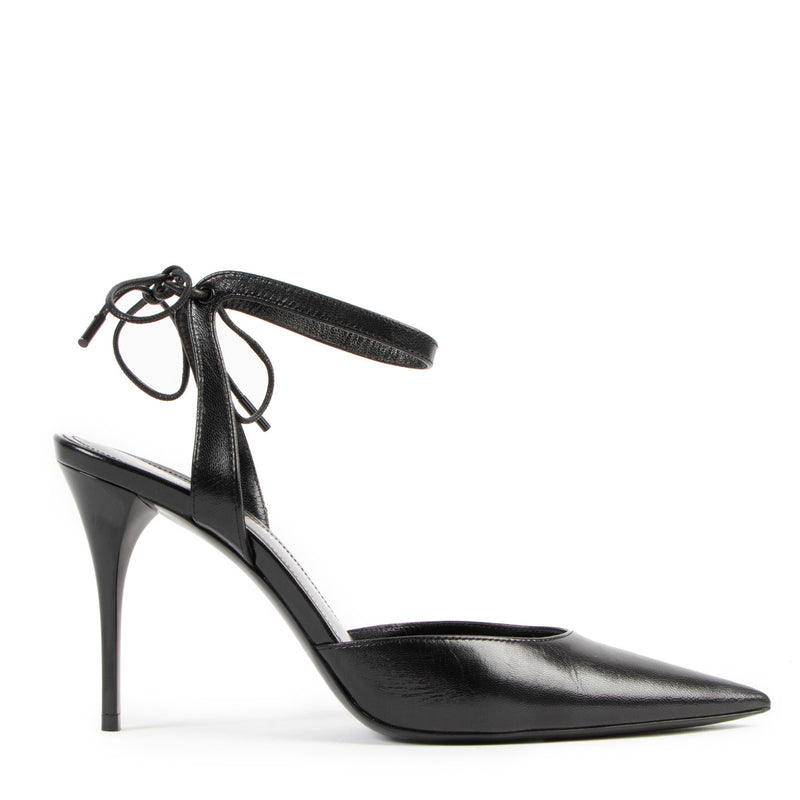 Saint Laurent Black Lexi 90 Leather Pumps for the best price at Labellov secondhand luxury in Antwerp