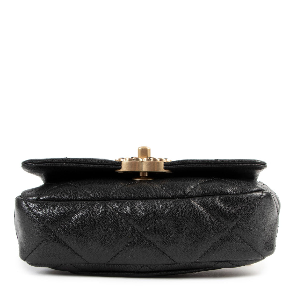 Chanel Cruise 2020 Black Lambskin 19 Waist Bag, Chanel second hand Cruise 2020 Black Lambskin 19 Waist Bag, Chanel preloved Cruise 2020 Black Lambskin 19 Waist Bag, Chanel Black 19 Waist Bag, Chanel second hand Black Lambskin 19 Waist Bag