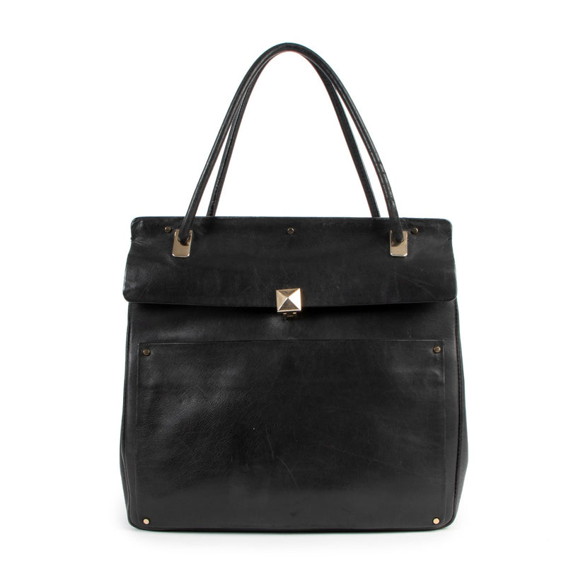 Shop safe online at Labellov in Antwerp this 100% authentic second hand Valentino Black Leather Top Handle