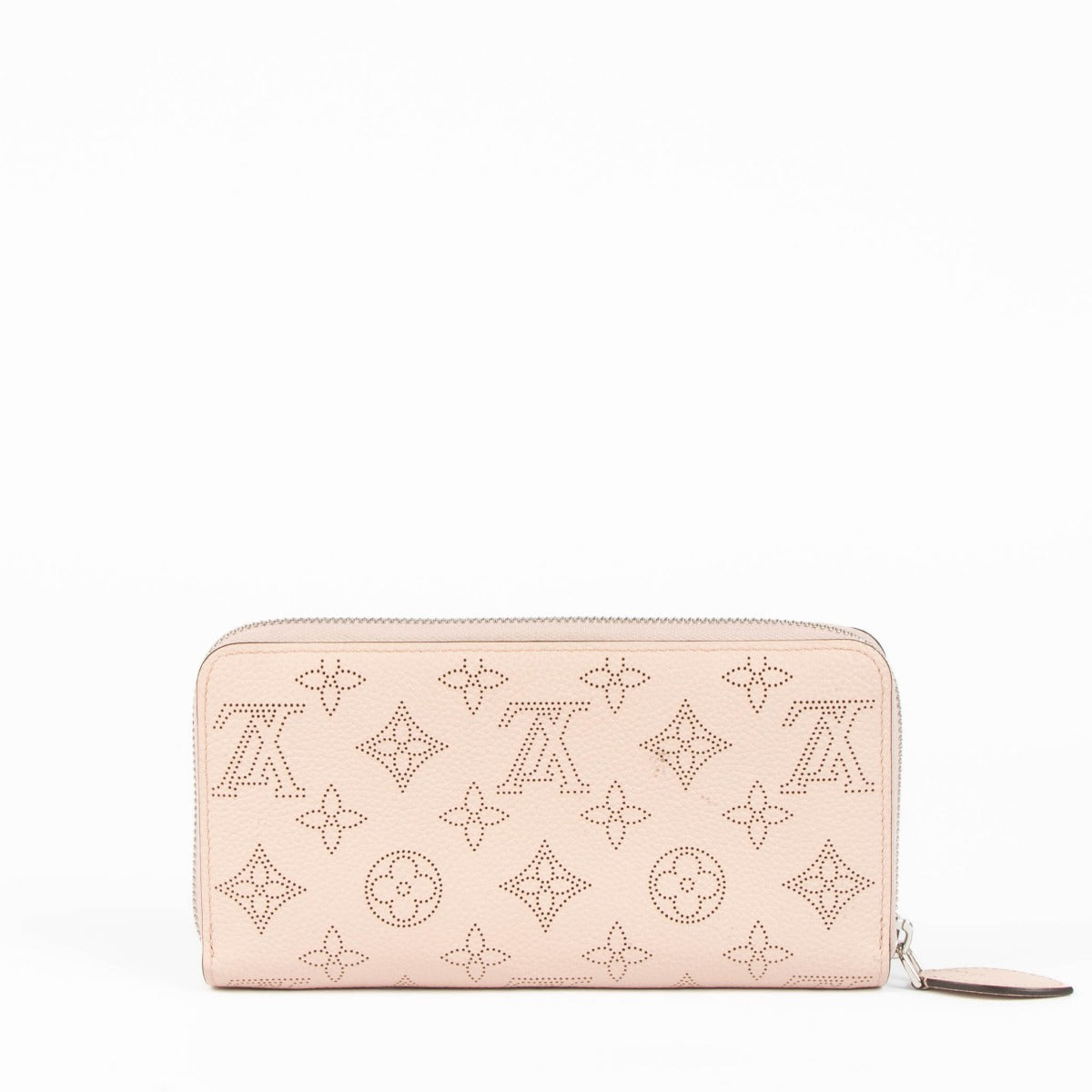 Shop the authentic Louis Vuitton Pink Mahina Zippy Wallet second hand on Labellov.com