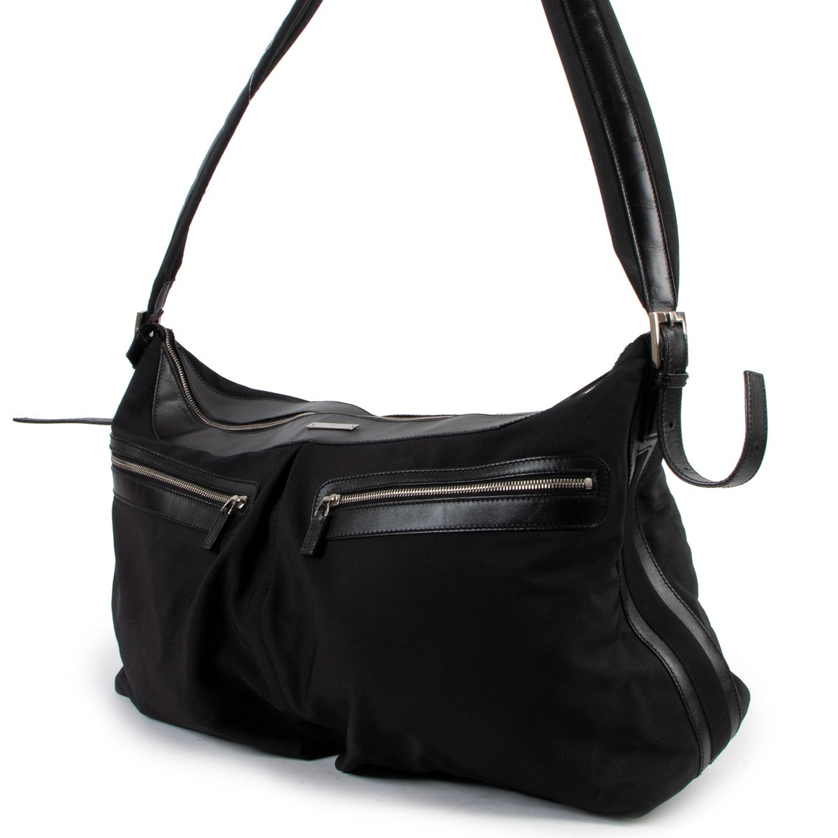 Shop now for your pre-loved, 100% authentic Gucci bags, at Labellov.