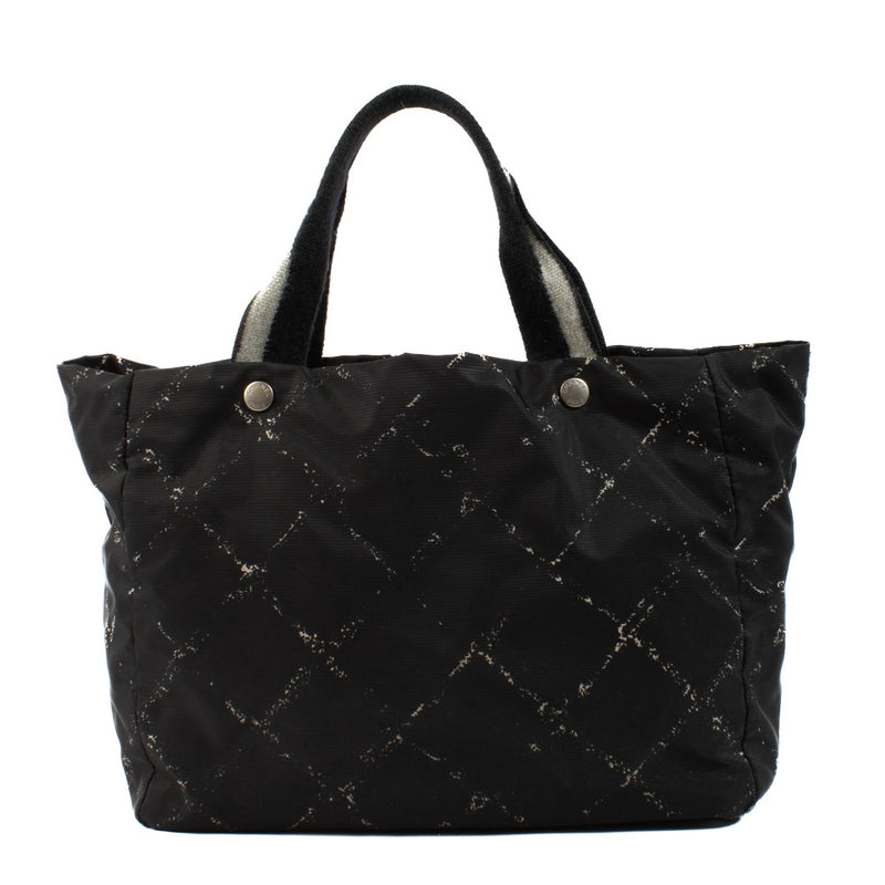 shop 100% authentic second hand Chanel Black Nylon Travel Line Tote Bag on Labellov.com