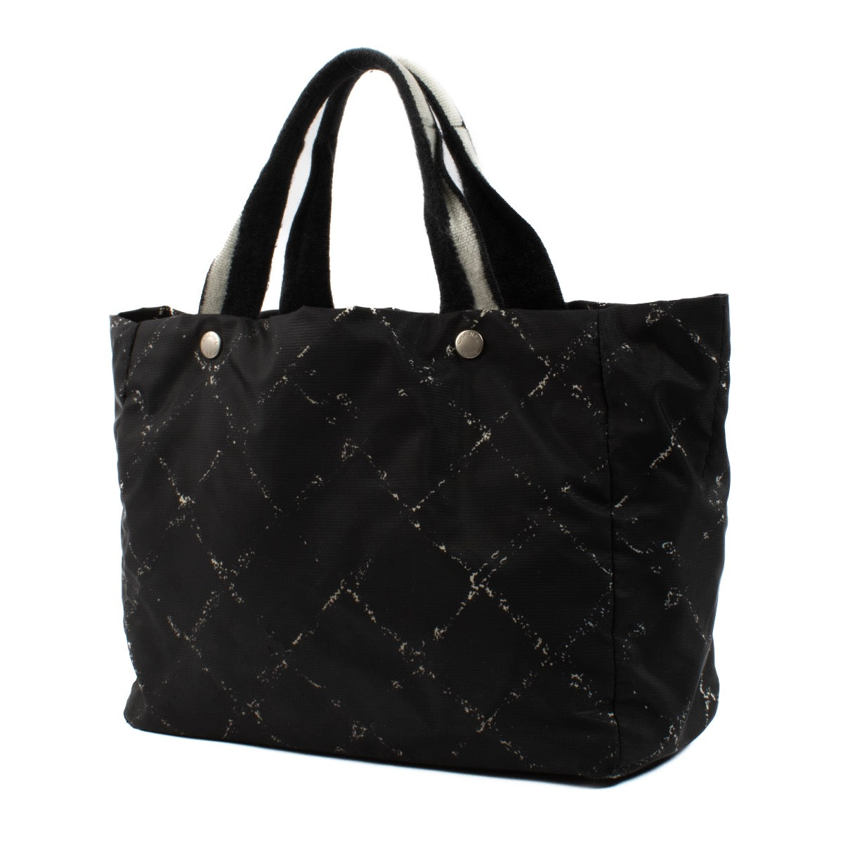 shop 100% authentic second hand Chanel Black Nylon Travel Line Tote Bag on Labellov.com