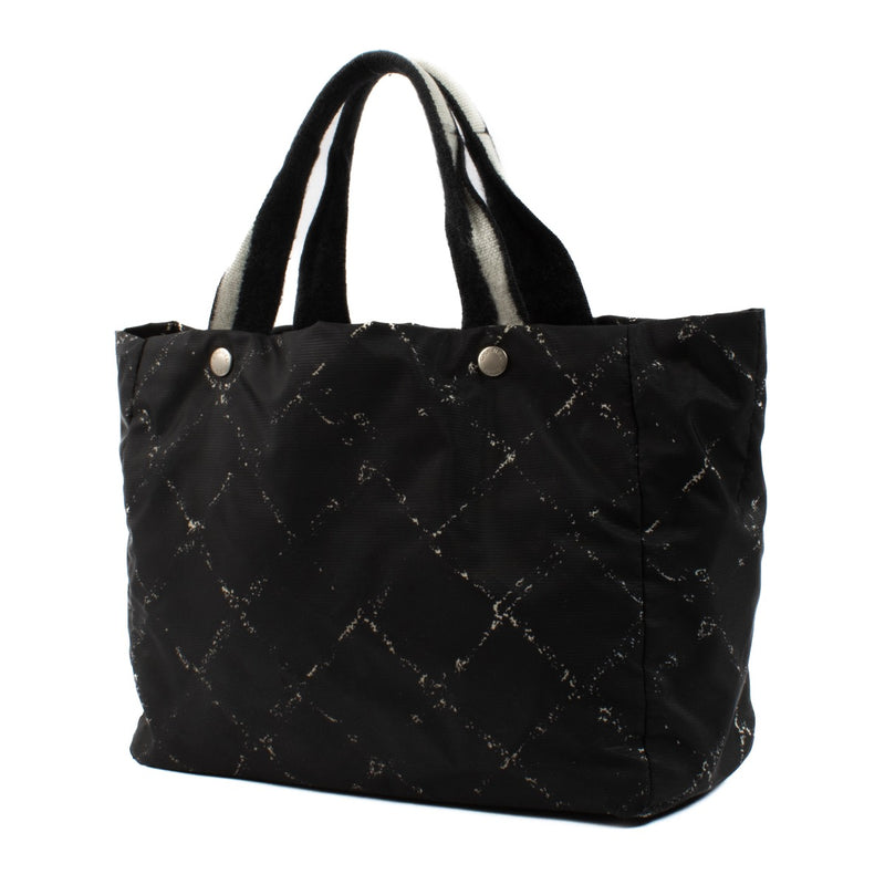 shop 100% authentic second hand Chanel Black Nylon Travel Line Tote Bag on Labellov.com