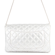 Shop safe online at Labellov in Antwerp this 100% authentic second hand Chanel Silver Quilted Reissue Chain Clutch