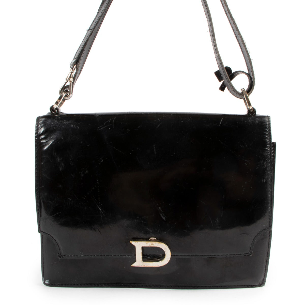 Buy authentic second hand Delvaux Black Patent Leather Shoulder Bag in good condition at Labellov in Antwerp.