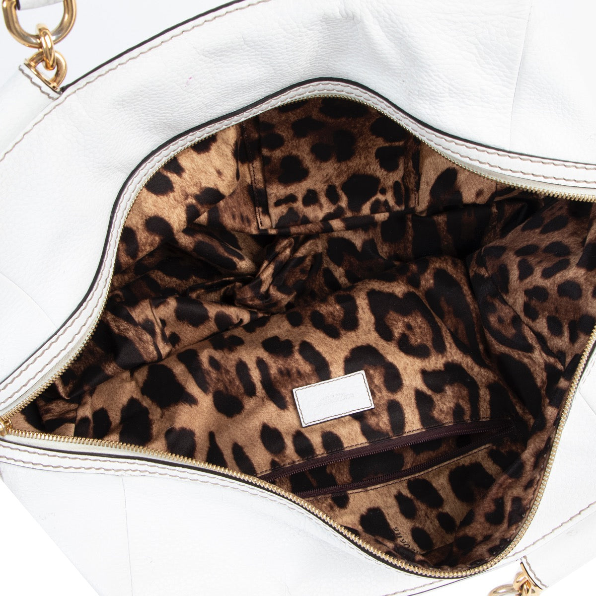 Buy authentic second hand Dolce & Gabbana White Shoulder bag in good condition at Labellov in Antwerp.