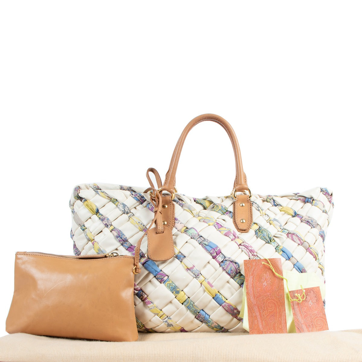 Buy an authentic second hand Etro White Leather Multicolor Top handle good condition at Labellov in Antwerpen.