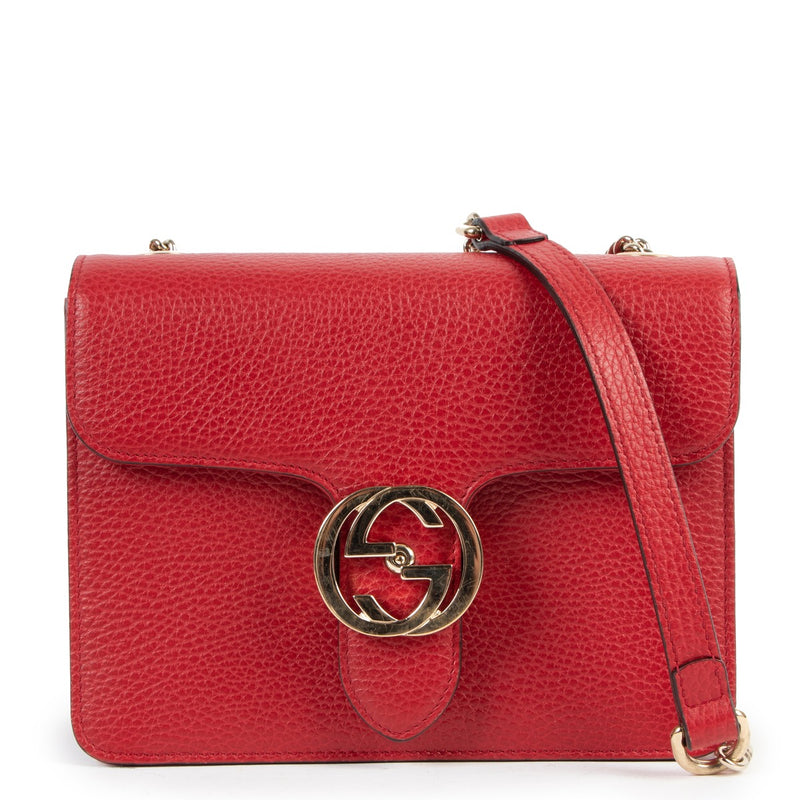 Shop safe online at Labellov in Antwerp this 100% authentic second hand Gucci Red Interlocking GG Crossbody Bag