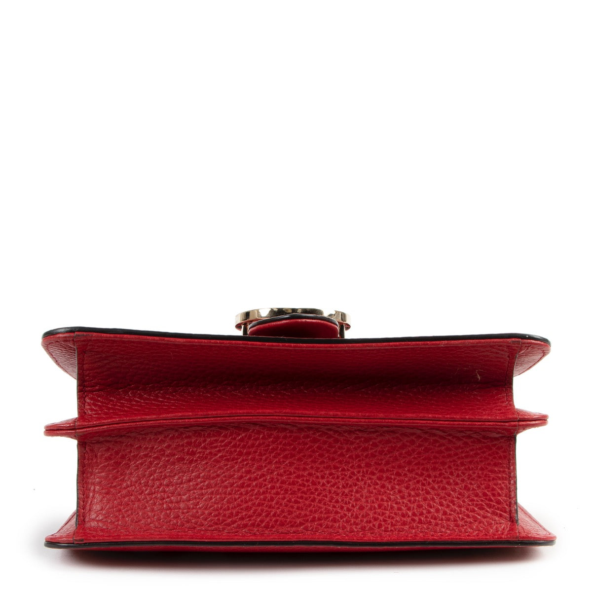 Shop safe online at Labellov in Antwerp this 100% authentic second hand Gucci Red Interlocking GG Crossbody Bag