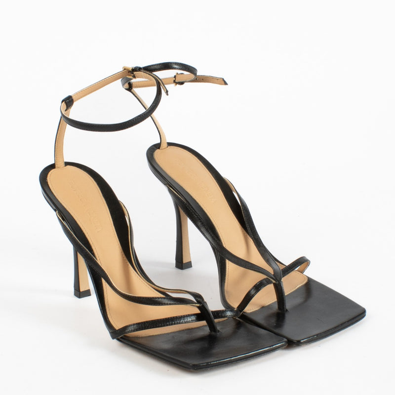 Authentic second-hand Bottega Veneta 90 Black Heels - Size 39 1/2 on labellov.com