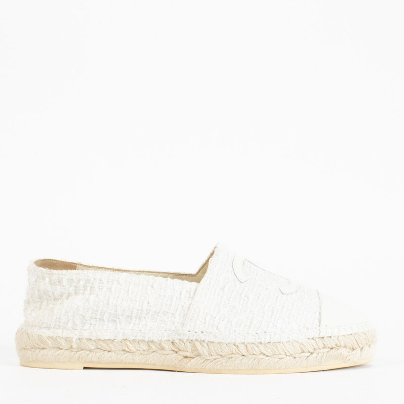 Authentic second-hand Chandel White Espadrilles Flats- Size 39 on labellov.com