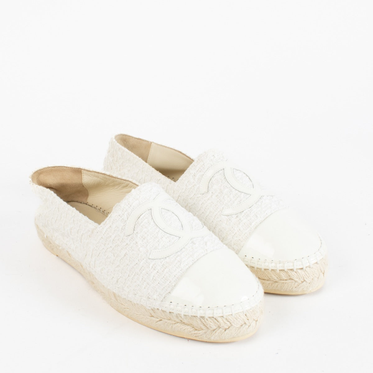 Authentic second-hand Chandel White Espadrilles Flats- Size 39 on labellov.com