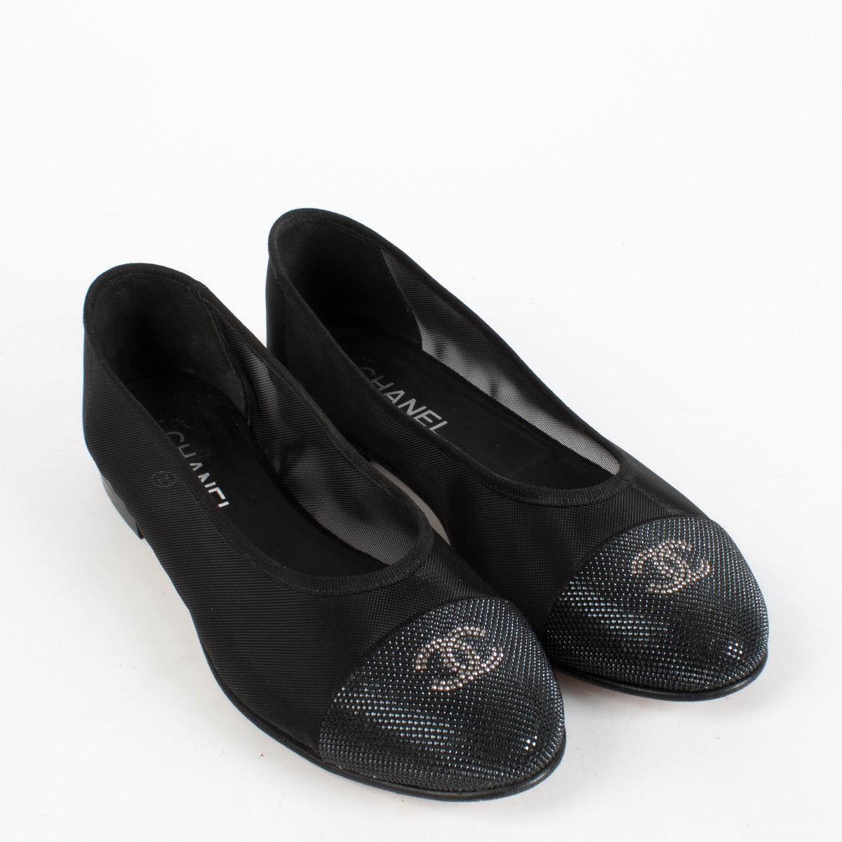 Authentic Preloved Chanel Black Mesh Ballerina Flats - Size 40 on Labellov.com