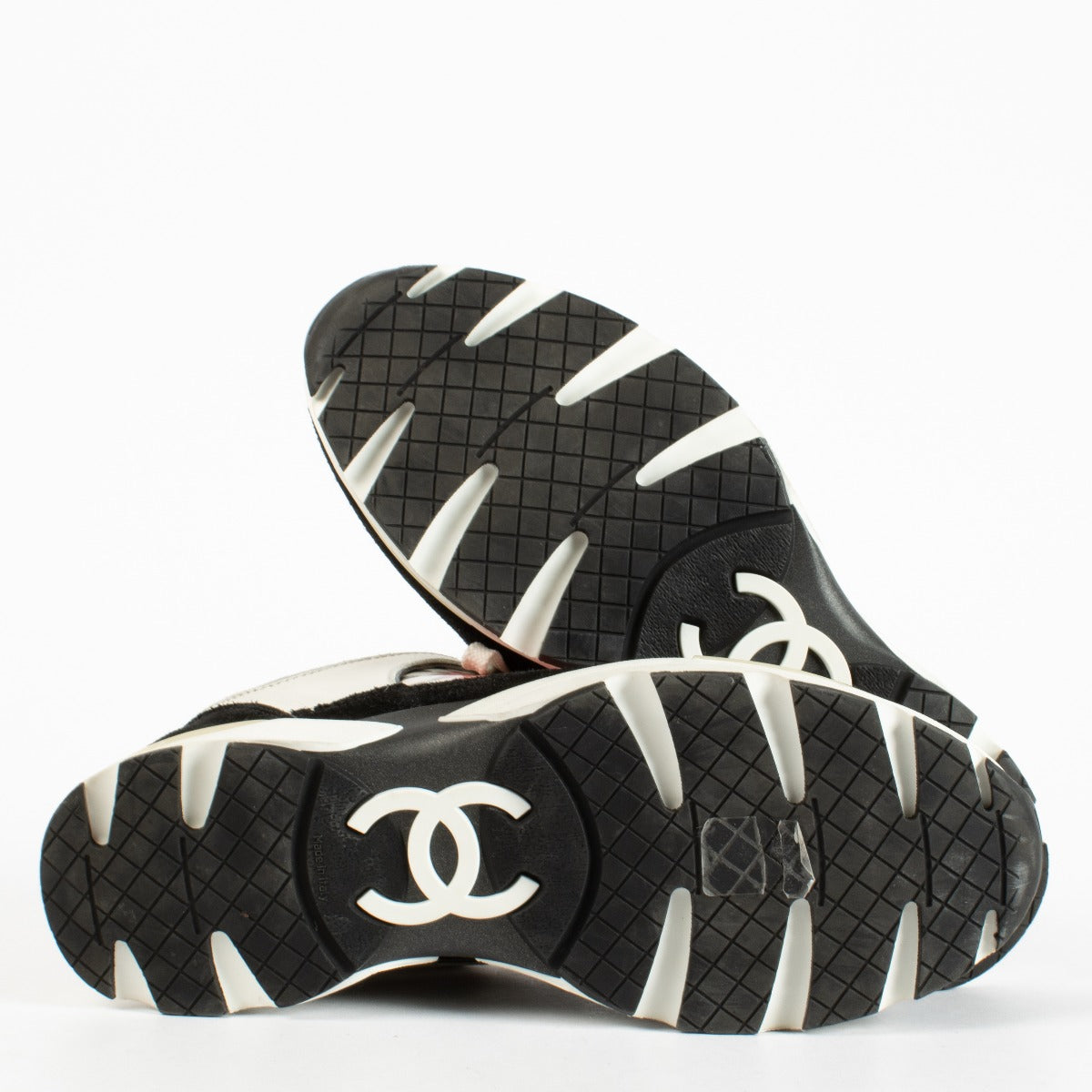 Authentic second)- hand Chanel Multicolor Sneakers - Size 38 1/2 on labellov. com
