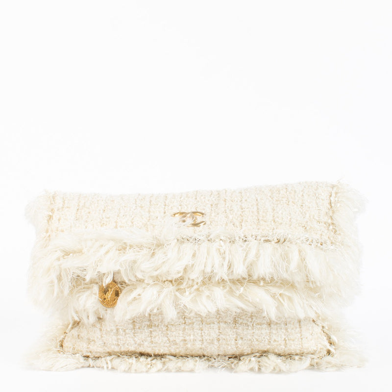 Authentic Preloved Chanel Paris-Cosmopolite Tweed Fransen Clutch Bag on labellov.com