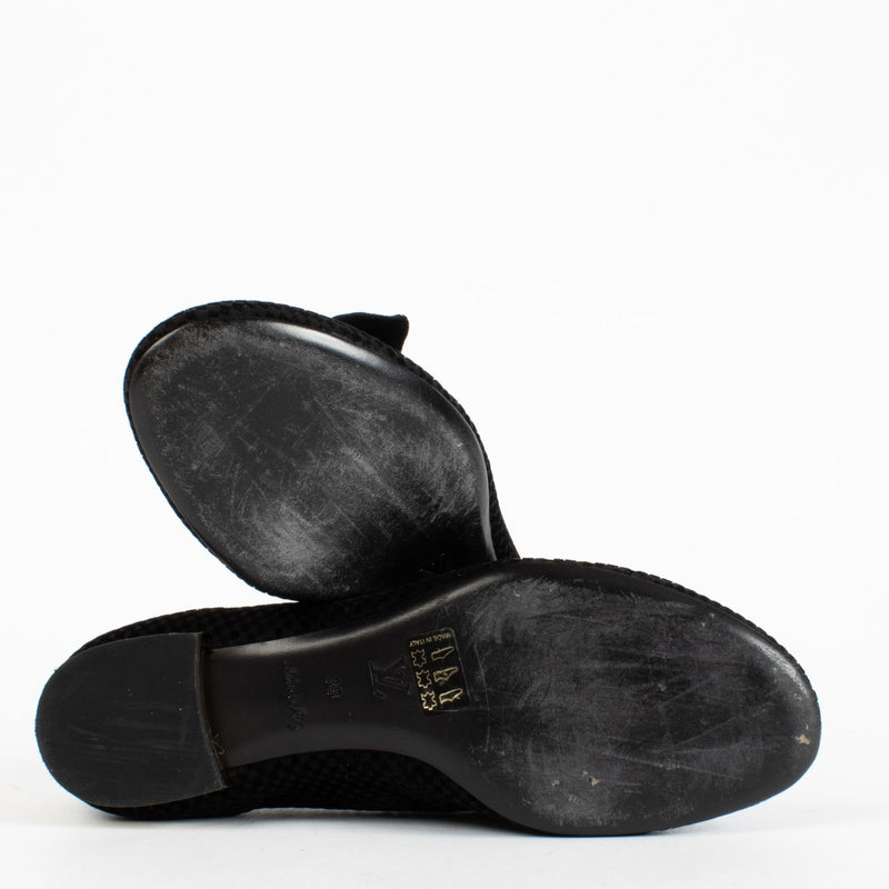 Authentic Preloved Louis Vuitton Black Flats - Size 38 on Labellov.com