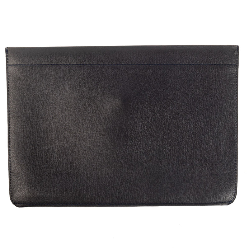 Shop safe online at Labellov in Antwerp, Brussels and Knokke this 100% authentic second hand Delvaux Blue Leather Clutch