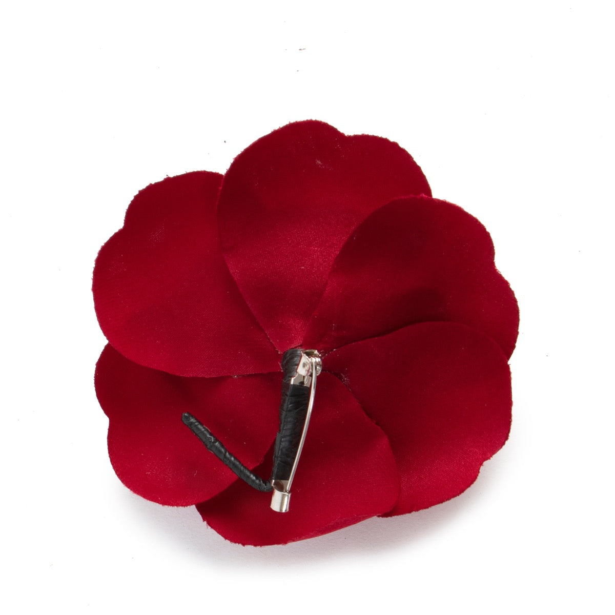 Chanel Red Camellia Brooch for the best price at Labellov secondhand luxury in Antwerp Belgium. We buy and sell your authentic designer bags online.