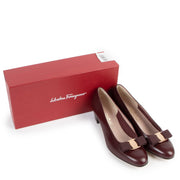 Shop safe online at Labellov in Antwerp this 100% authentic second hand Salvatore Ferragamo Burgundy Pumps - Size 39