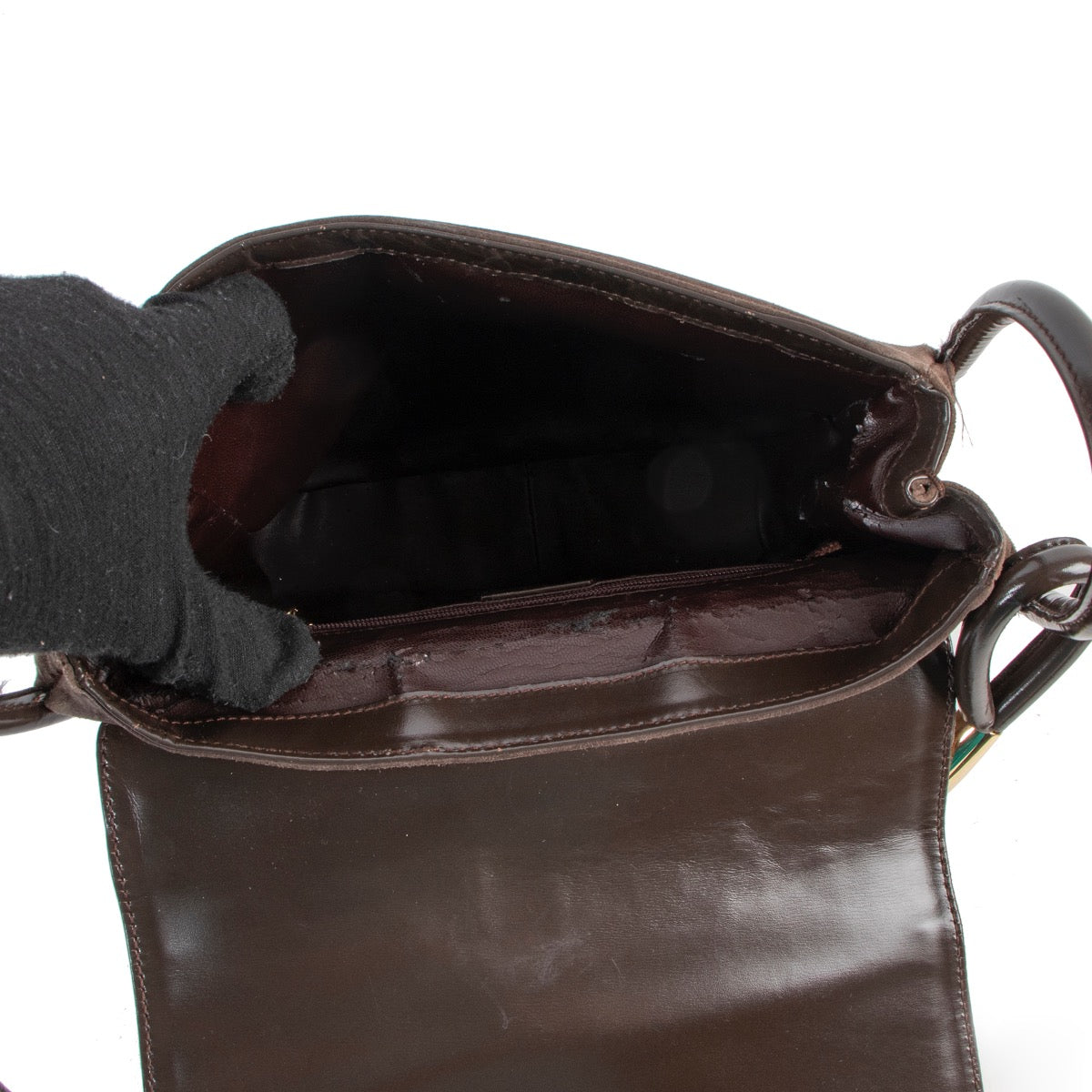 Buy authentic second hand Gucci Brown Suede Nubuck Shoulder Bag in good condition at Labellov in Antwerp.