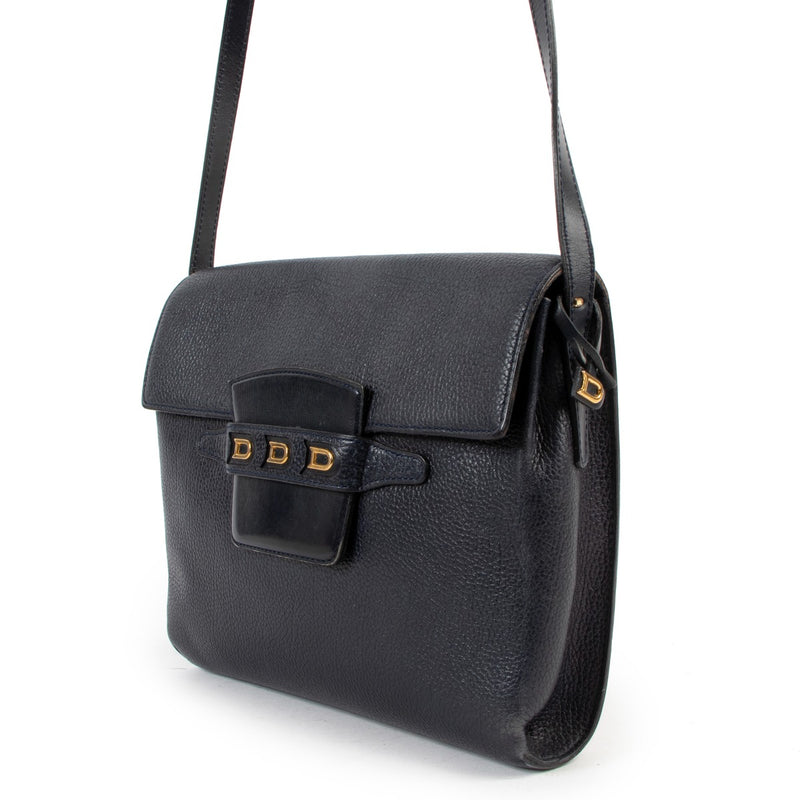 Buy online an authentiek second hand Delvaux dark blue Frimaire crossbody bag in preloved condition at Labellov in Antwerp.