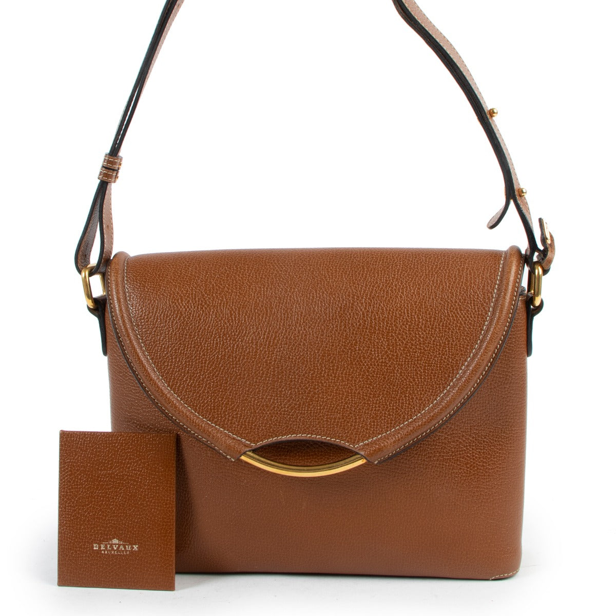 Buy online an authentic second hand Delvaux brown Eclair shoulder bag in very good condition at Labellov in Antwerp.