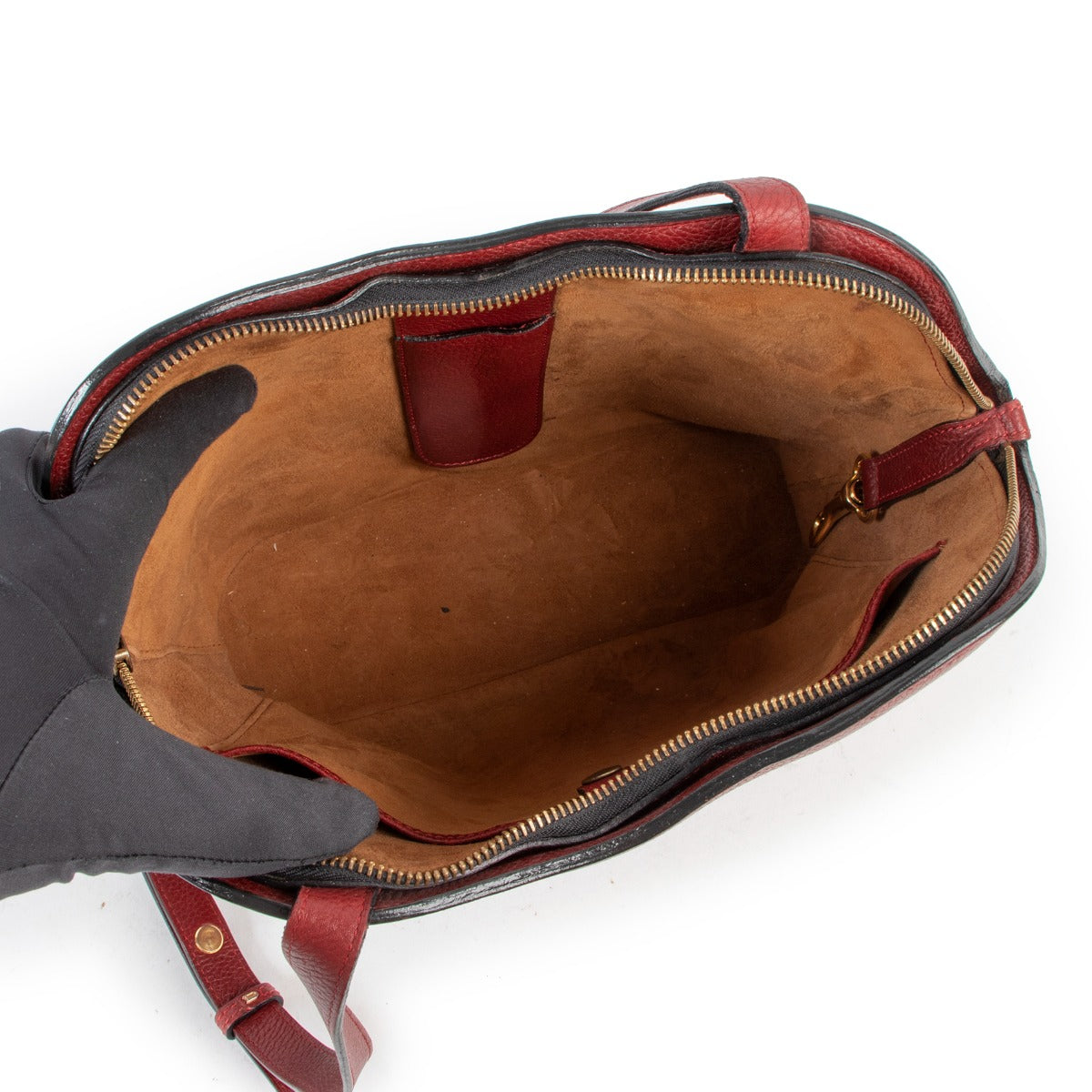 Buy authentic second hand Delvaux Burgundy Grained Leather Cachette Shoulder bag in good condition at Labellov in Antwerp.