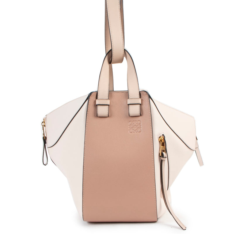Buy authentic second hand Loewe Small Two-Toned Pink Hammock Bag in very good condition at Labellov in Antwerp.