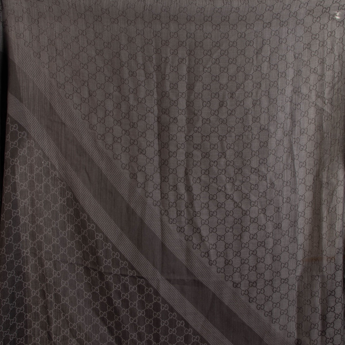 shop 100% authentic second hand Gucci Grey GG Scarf on Labellov.com