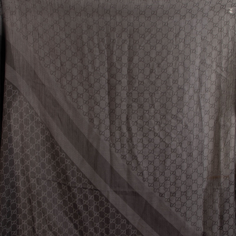 shop 100% authentic second hand Gucci Grey GG Scarf on Labellov.com