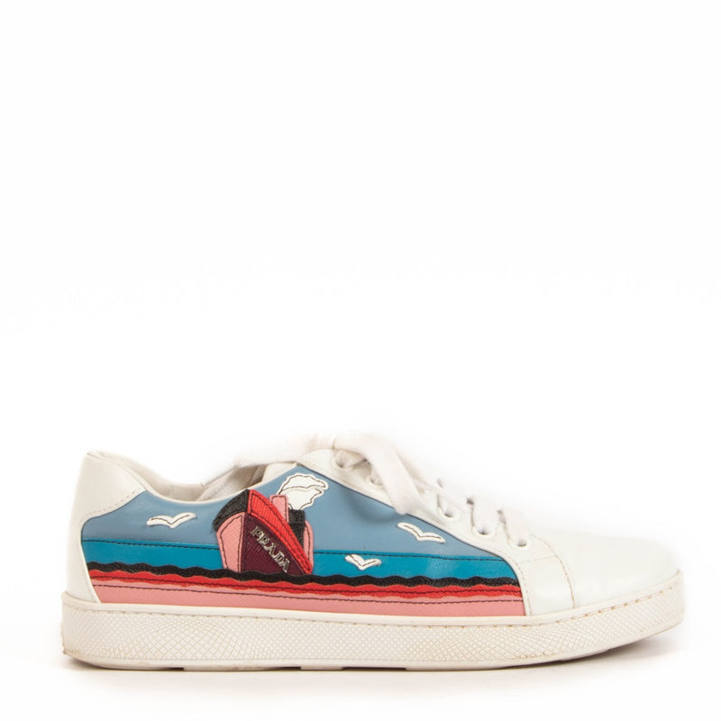 Shop safe online at Labellov in Antwerp, Brussels and Knokke these 100% authentic second hand Prada White Sea Sneakers