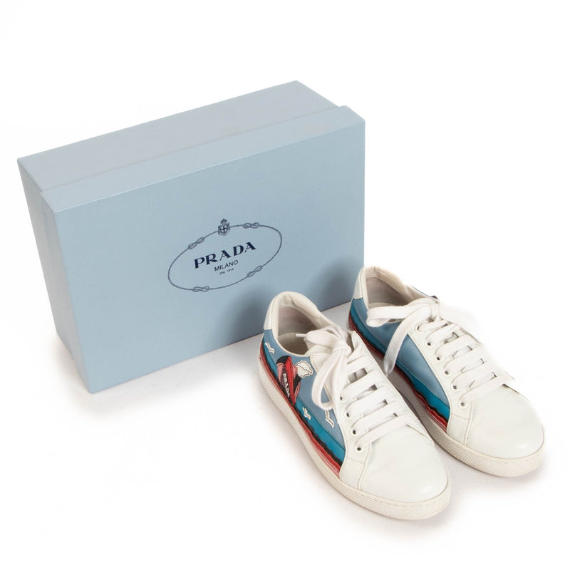 Shop safe online at Labellov in Antwerp, Brussels and Knokke these 100% authentic second hand Prada White Sea Sneakers