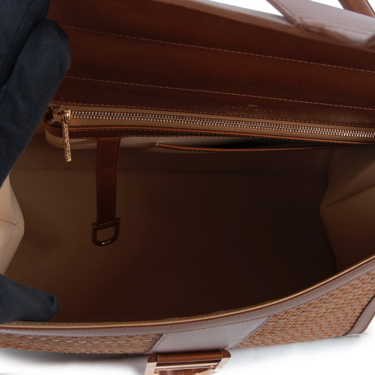 Shop safe online at Labellov in Antwerp this 100% authentic second hand Delvaux Bronze Toile De Cuir GM Brillant