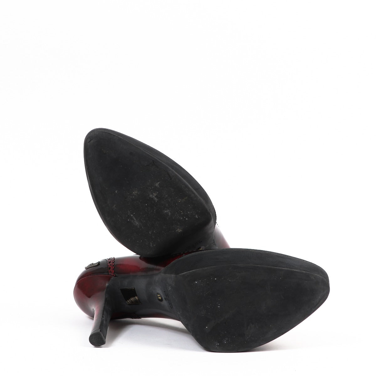 Buy authentic second-hand Gucci Burgundy Leather Platform Heels in Size 41 in very good condition at Labellov in Antwerp.